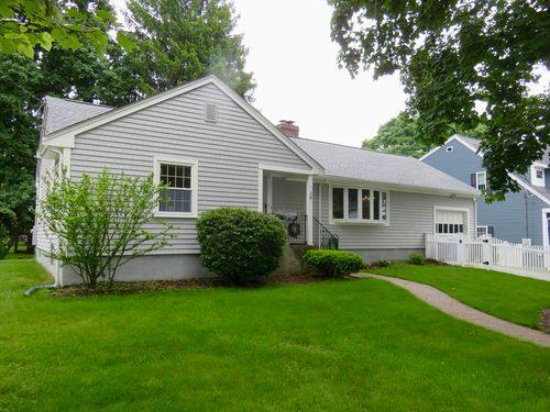 10 Samoset Ln, Waltham, MA, 02451-1833 | Card Image