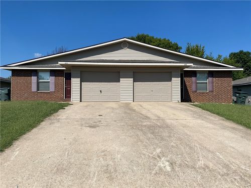 3468 W Harvard St, Fayetteville, AR, 72704-5795 | Card Image