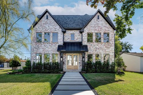 1001 Fisher St, Houston, TX, 77018-5213 | Card Image