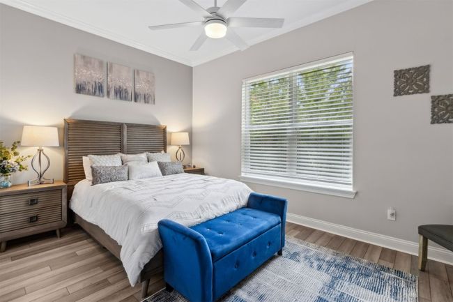 Third bedroom, Shaw LVP flooring | Image 25