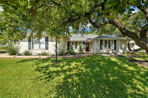 118 Copperleaf Rd, Lakeway, TX, 78734-3835 | Card Image