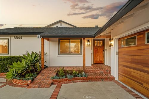 8844 Villanova Ave, Los Angeles, CA, 90045-3458 | Card Image