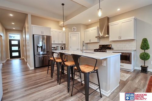 8110 Cooper Ct, Lincoln, NE, 68506-4758 | Card Image