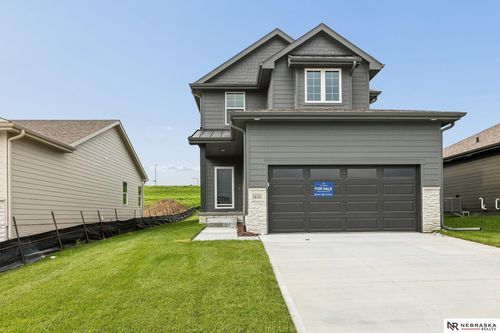 16101 Isabella St, Bennington, NE, 68007-5184 | Card Image