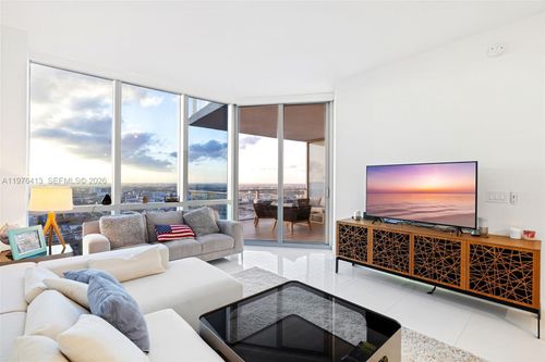 4506-851 Ne 1st Ave, Miami, FL, 33132-1860 | Card Image