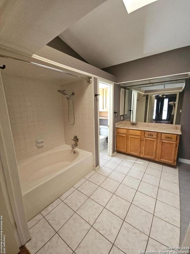 10105 Trappers Rdg, House other with 3 bedrooms, 2 bathrooms and null parking in Converse TX | Image 14