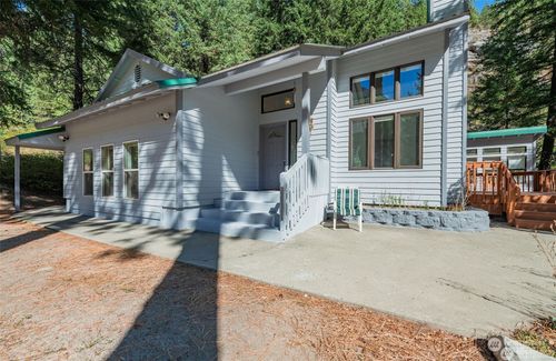 17976 Entiat River Road, Entiat, WA, 98822 | Card Image