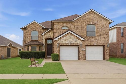 11200 Whispering Brook Ln, Fort Worth, TX, 76140-6591 | Card Image