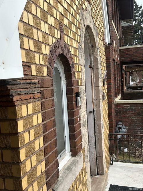 16554 Fairfield St, Detroit, MI, 48221-3005 | Card Image