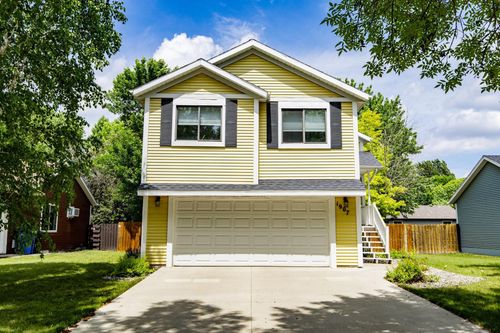1907 27th Avenue S, Fargo, ND, 58103 | Card Image