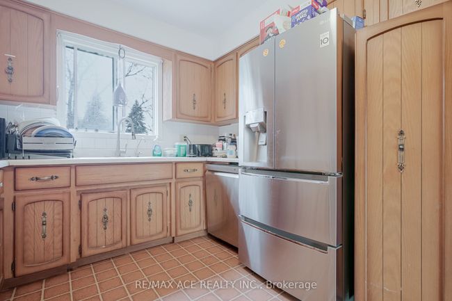 28 Wilkins Dr, House other with 6 bedrooms, 3 bathrooms and 4 parking in Kitchener ON | Image 15