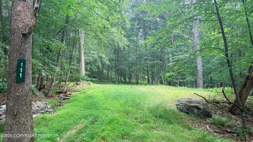 111 Lake View Circle, Hawley, PA, 18428 | Card Image