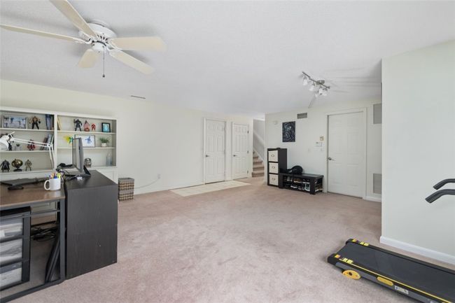 Walk-out basement | Image 36
