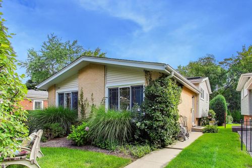 475 Burton Ave, Highland Park, IL, 60035-4940 | Card Image