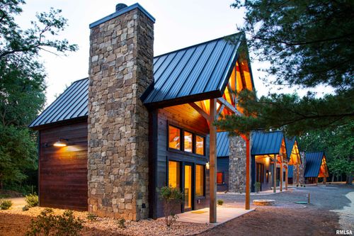 11424-1667 Sherwood Rd, Dahinda, IL, 61428-9379 | Card Image