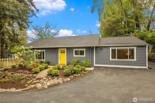 2441 Ne 182nd St, Shoreline, WA, 98155-3919 | Card Image