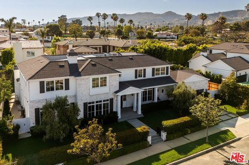 557 Chapala Dr, Pacific Palisades, CA, 90272-4430 | Card Image
