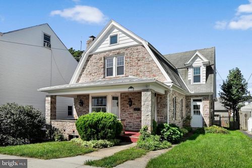 130 S Warren St, ORWIGSBURG, PA, 17961-2116 | Card Image
