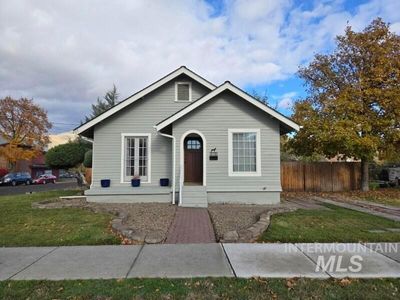 918 Chestnut St, House other with 2 bedrooms, 1 bathrooms and 1 parking in Clarkston WA | Image 1