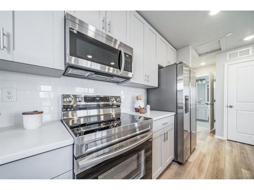 46547 Gold Prairie Dr, Bennett, CO, 80102-8852 | Card Image