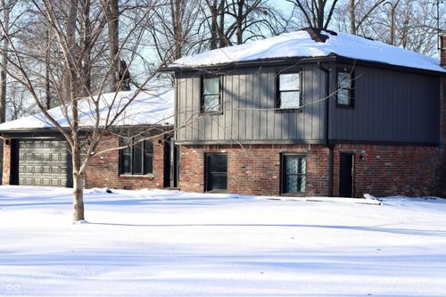 4856 Catalina South Dr, New Palestine, IN, 46163-9677 | Card Image