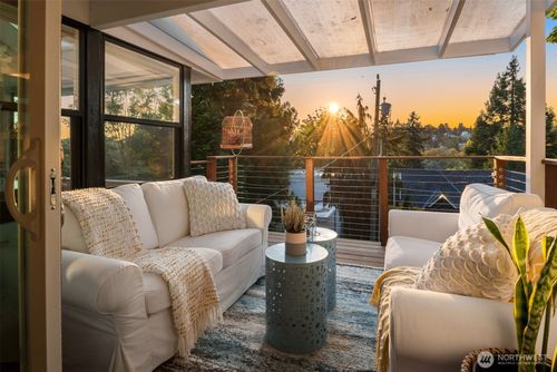 617 33rd Ave E, Seattle, WA, 98112-4301 | Card Image