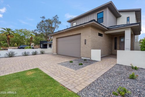 5537 E Earll Dr, Phoenix, AZ, 85018-8150 | Card Image