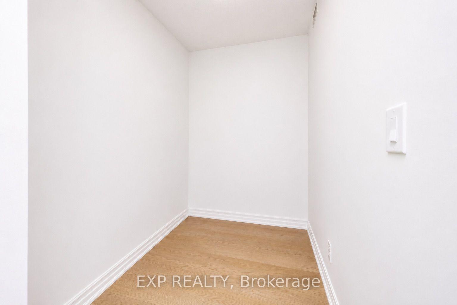 Residential in Toronto C08 2