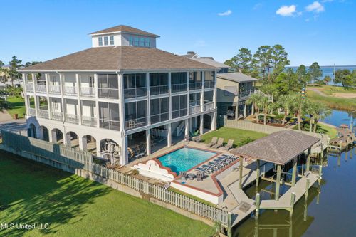 106 Ashwood Dr, Pass Christian, MS, 39571-2139 | Card Image