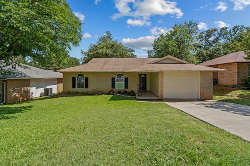 1608 Meadow Oak St, Denton, TX, 76209-4616 | Card Image