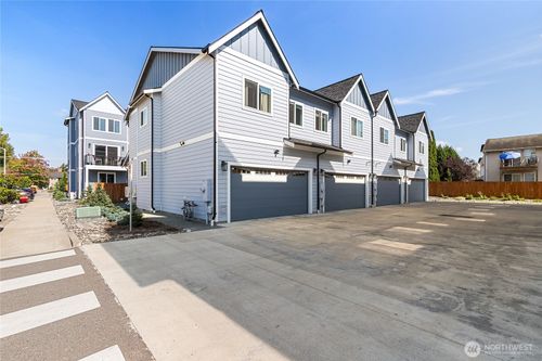 unit-101-5686 Sunstone Pl, Ferndale, WA, 98248-8035 | Card Image