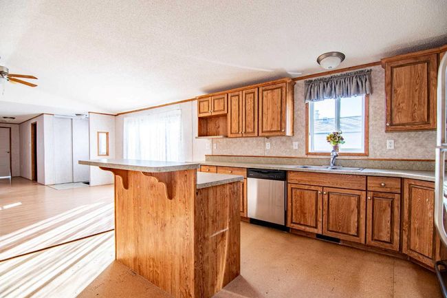 544 Queen Street, House other with 4 bedrooms, 2 bathrooms and 2 parking in Elnora AB | Image 7