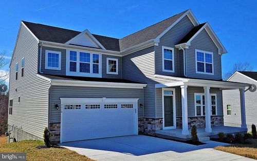 5018 Birch Leaf Cir, FREDERICKSBURG, VA, 22407-9218 | Card Image