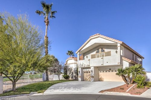 5152 Forest Oaks Dr, Las Vegas, NV, 89149-5733 | Card Image