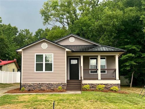 700 W Holt St, Mebane, NC, 27302 | Card Image