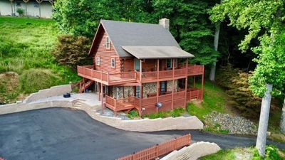 2281 Cascade Trail, House other with 2 bedrooms, 2 bathrooms and null parking in Fancy Gap VA | Image 3