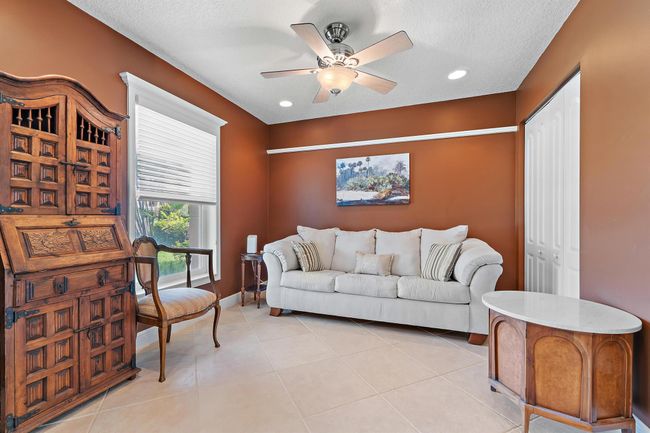 815 Sw Rustic Cir, House other with 3 bedrooms, 2 bathrooms and null parking in Stuart FL | Image 7
