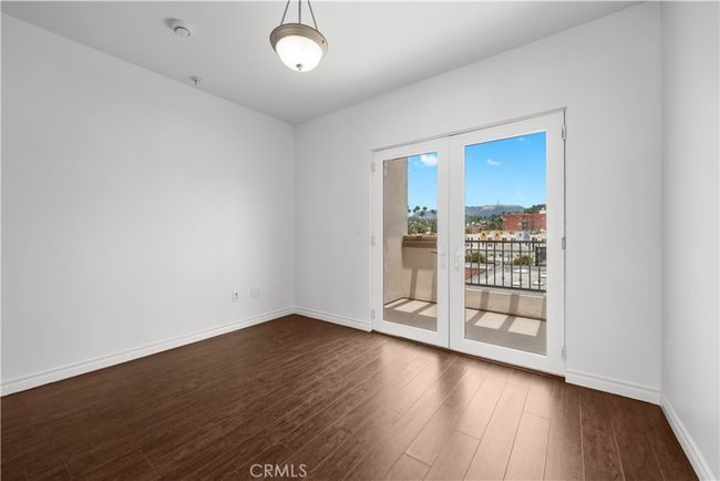 APT-503 - 5633 Carlton Way, Condo with 2 bedrooms, 2 bathrooms and 2 parking in Hollywood CA | Image 13