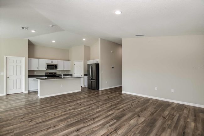 14817 Summer Branch Dr, House other with 4 bedrooms, 2 bathrooms and null parking in LITHIA FL | Image 6