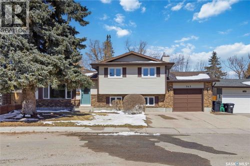 363 Candle Cres, Saskatoon, SK, S7K5A5 | Card Image