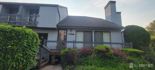 24 Cotoneaster Ct, MONMOUTH JUNCTION, NJ, 08852-2319 | Card Image