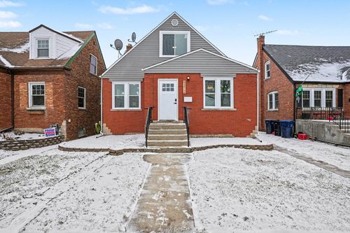 9312 S Francisco Ave, Evergreen Park, IL, 60805-2530 | Card Image