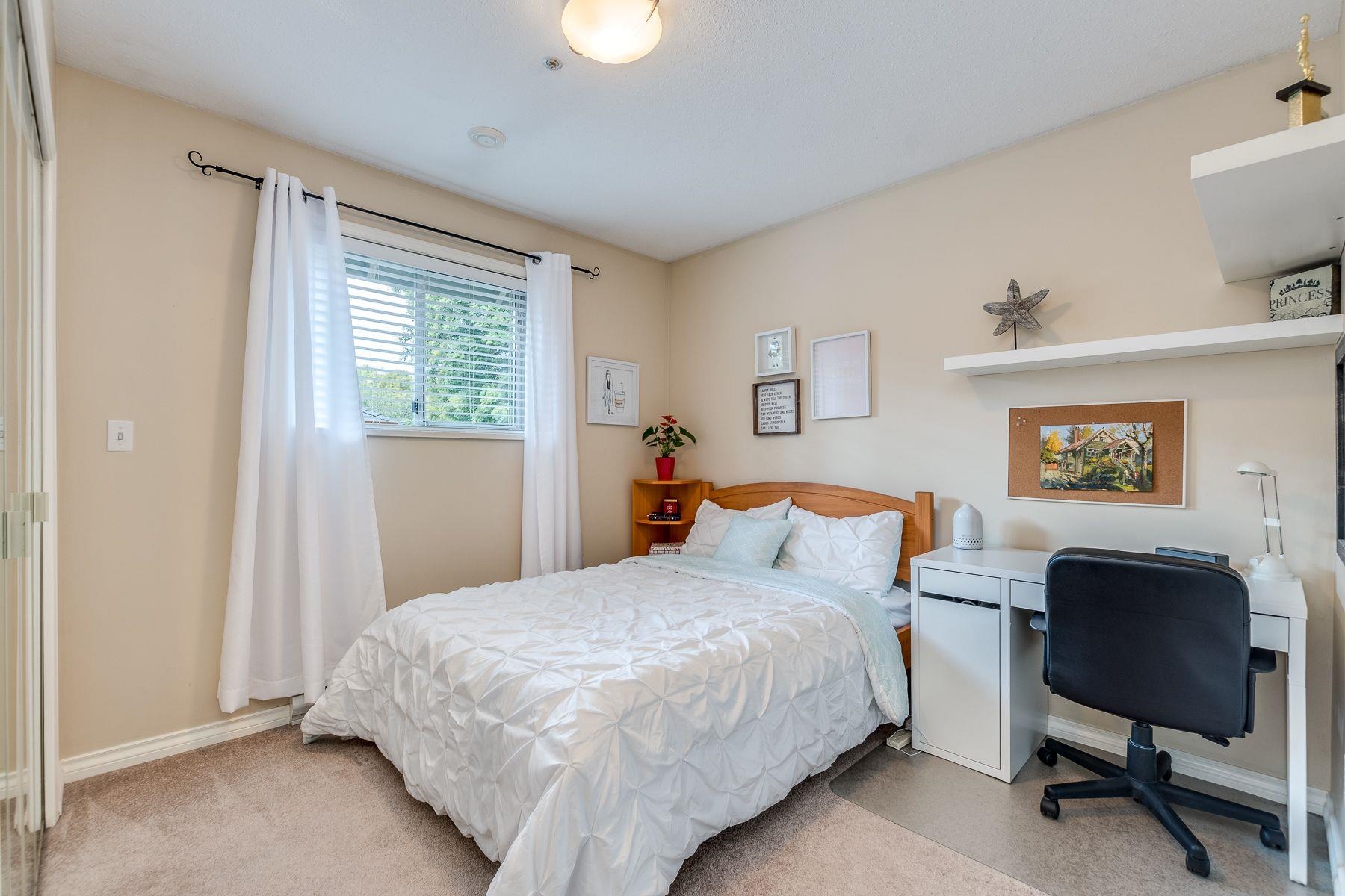 4 - 2535 W 6 Th Avenue, Townhouse with 3 bedrooms, 2 bathrooms and 2 parking in Vancouver BC | Image 12