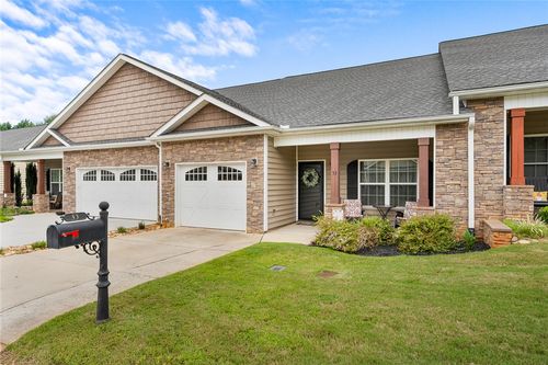 53 Hillsborough Dr, Anderson, SC, 29621-2690 | Card Image