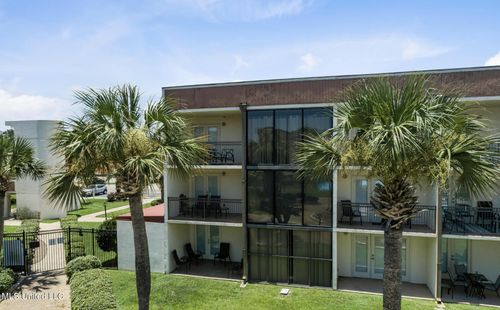 apt-c114-2046 Beach Blvd, Biloxi, MS, 39531-5126 | Card Image