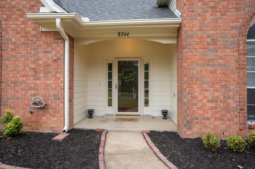 8744 Bell Forrest Dr, Olive Branch, MS, 38654-6211 | Card Image