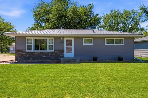 111 Desoto Ave, Waterloo, IA, 50701-1110 | Card Image
