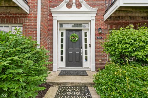 8266 Ethan Dr, Fishers, IN, 46038-5305 | Card Image