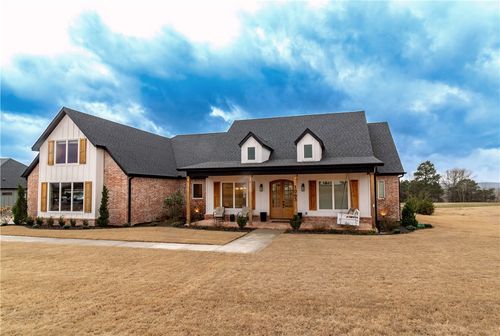 1063 Noah St, Fayetteville, AR, 72703-5610 | Card Image