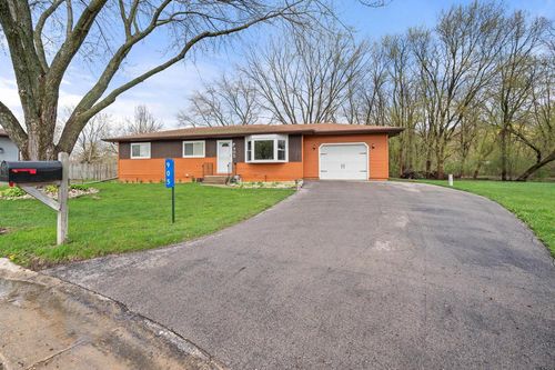 905 Lakeview Drive, Salem Lakes, WI, 53170 | Card Image